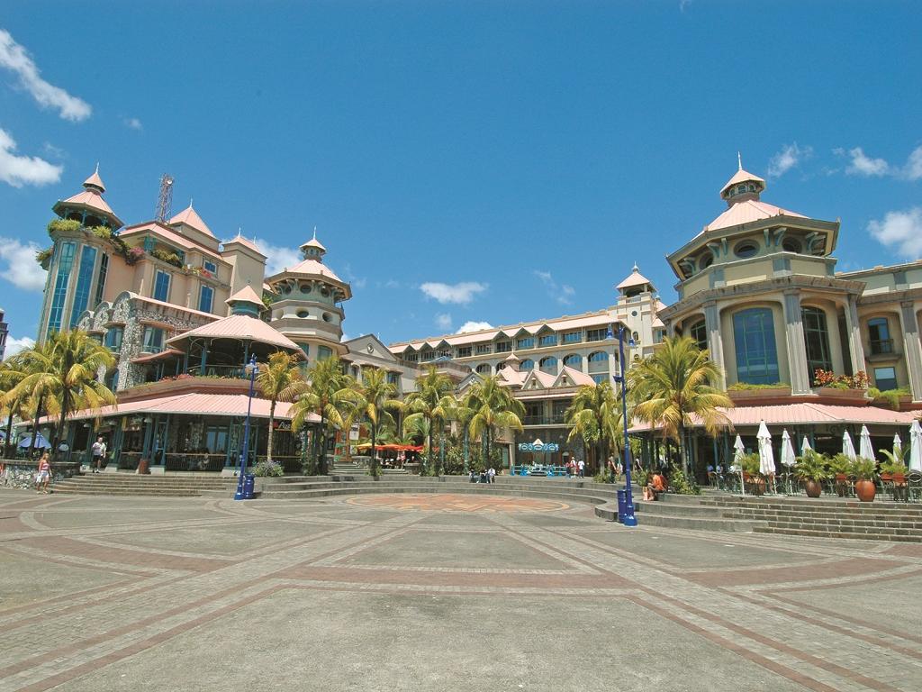Port Louis & Cratère Trou aux Cerfs — City Tour — en situation